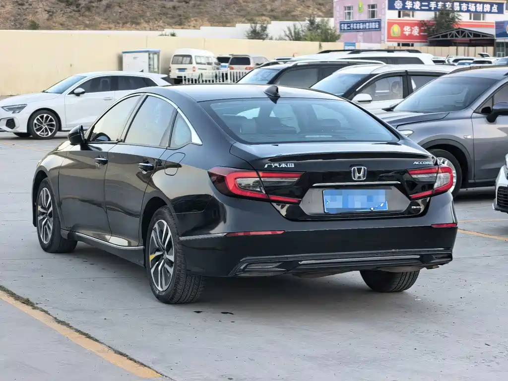 Honda Accord — миниатюра 9