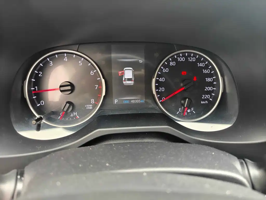 Toyota RAV4 — миниатюра 9