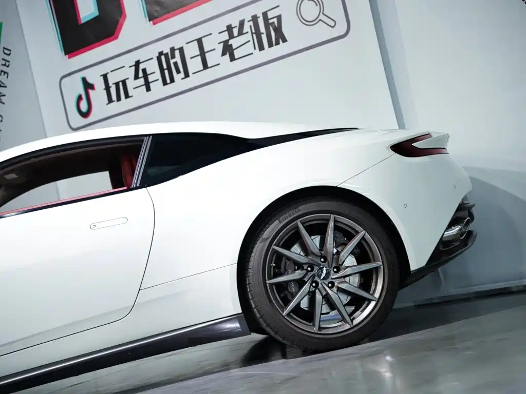 Aston Martin DB11 — миниатюра 57
