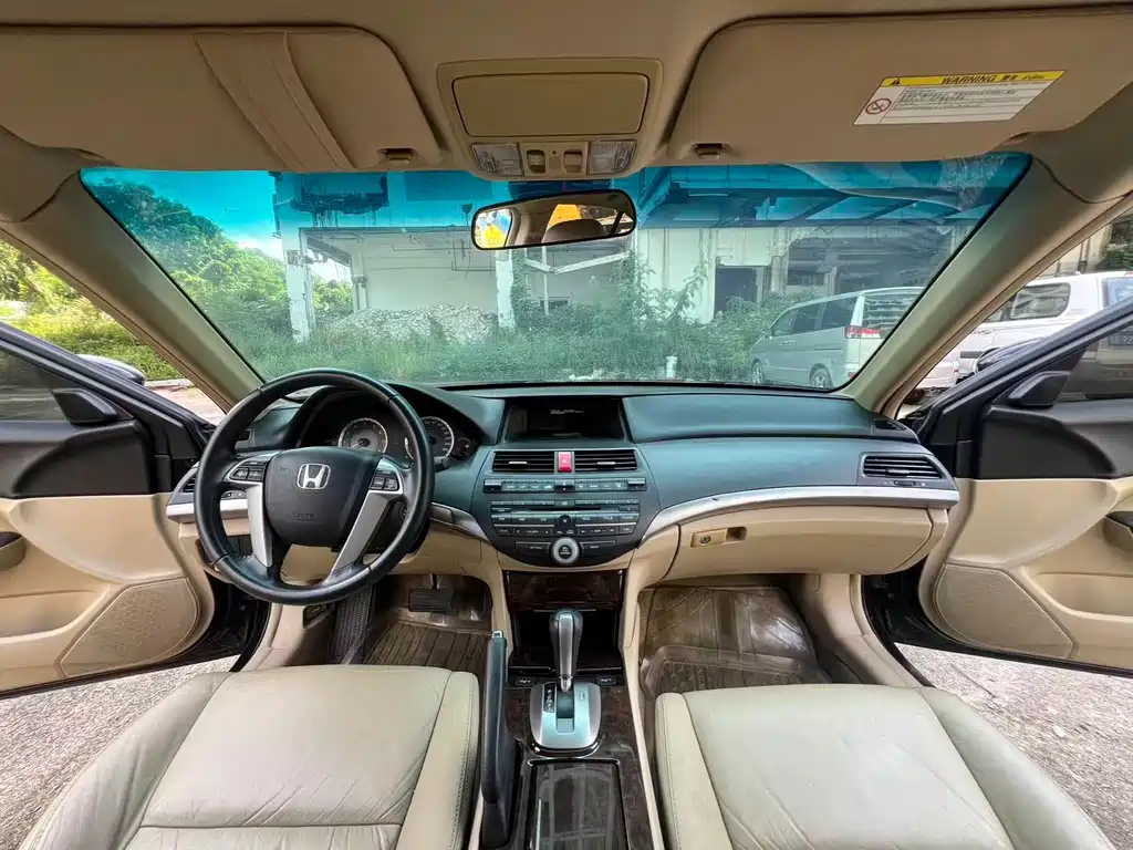 Honda Accord — миниатюра 6