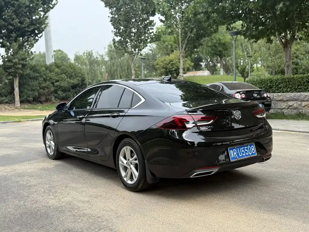 Buick Regal — миниатюра 6