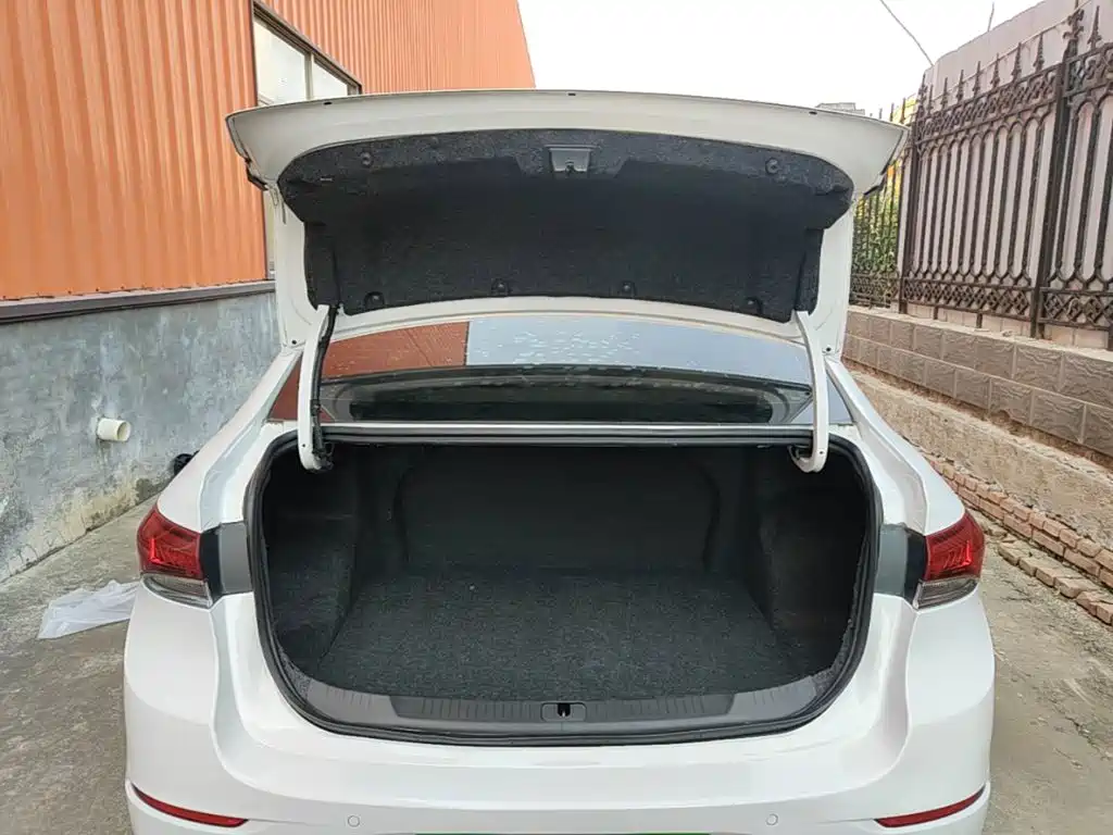 Buick Excelle — миниатюра 19