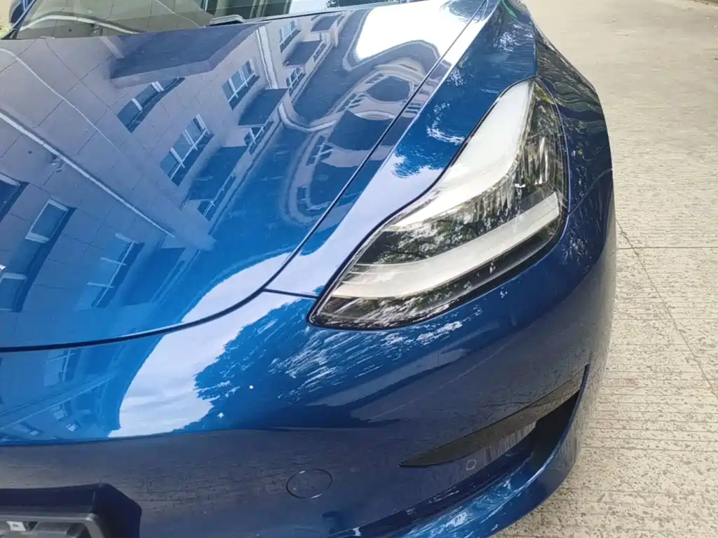 Tesla Model 3 — миниатюра 24
