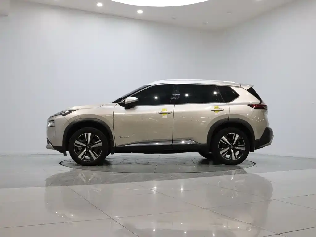 Nissan X-Trail — миниатюра 8