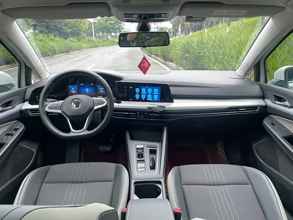 Volkswagen Golf 2021 280TSI DSG 30