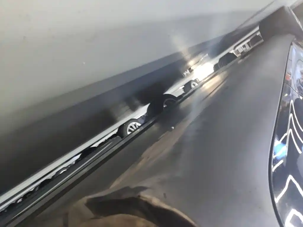 Tesla Model Y — миниатюра 22