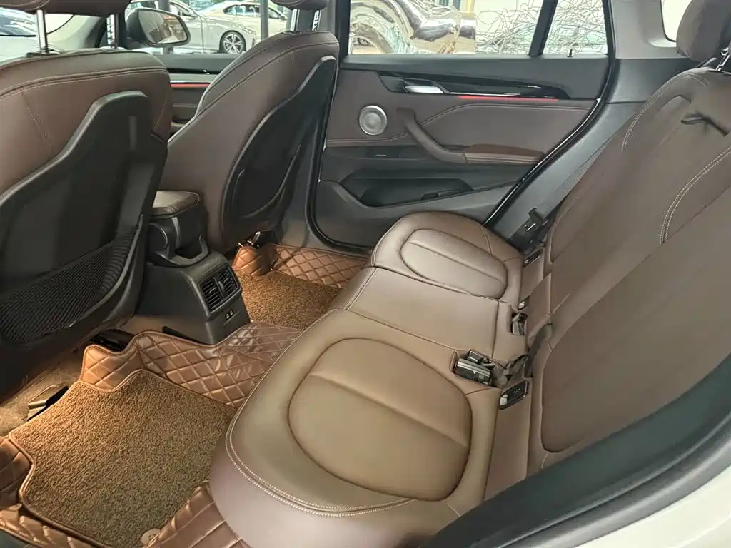 BMW X1 2022 sDrive25Li Lead