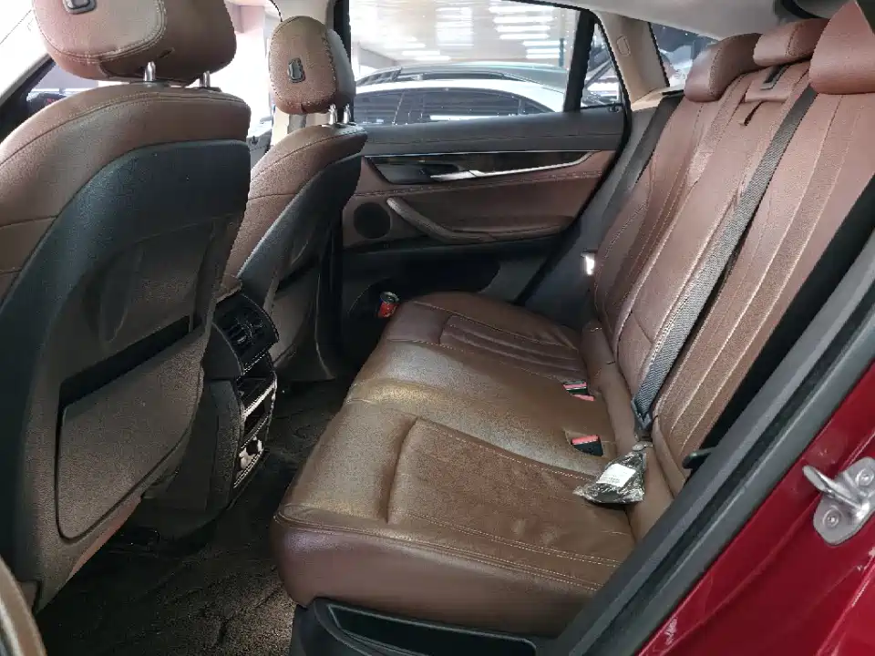 BMW X6 — миниатюра 10
