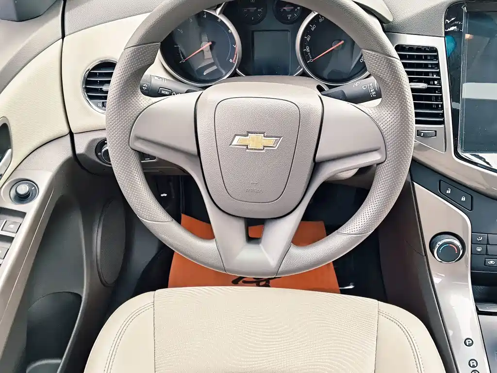 Chevrolet Cruze — миниатюра 6