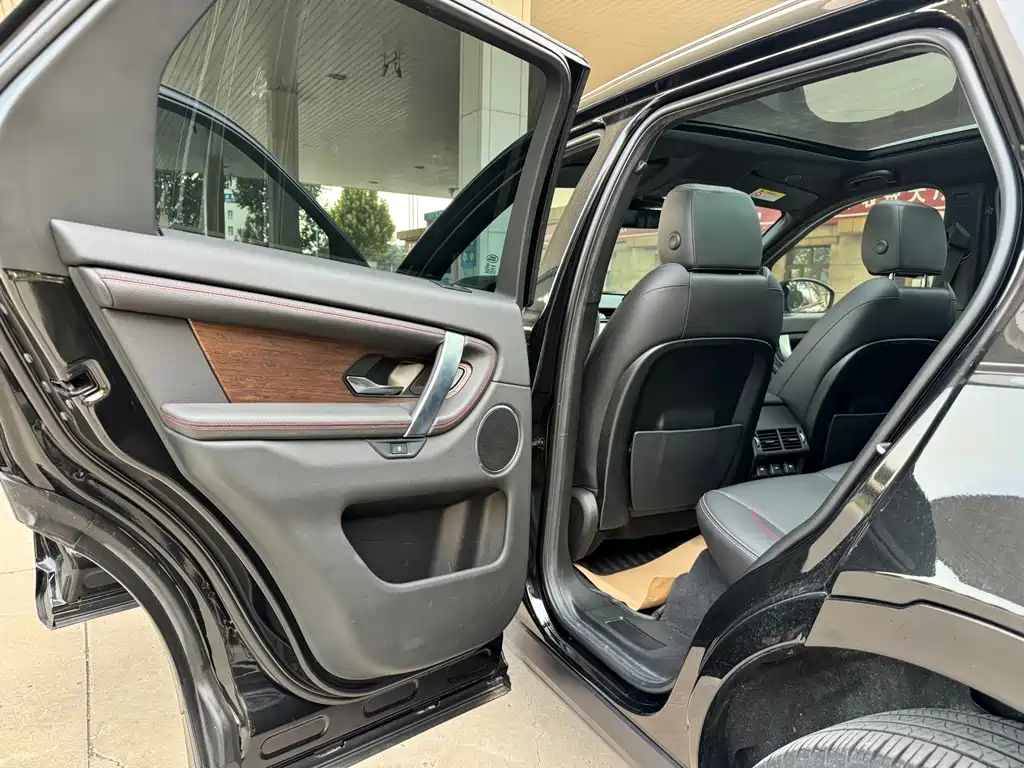 Land Rover Discovery Sport — миниатюра 9