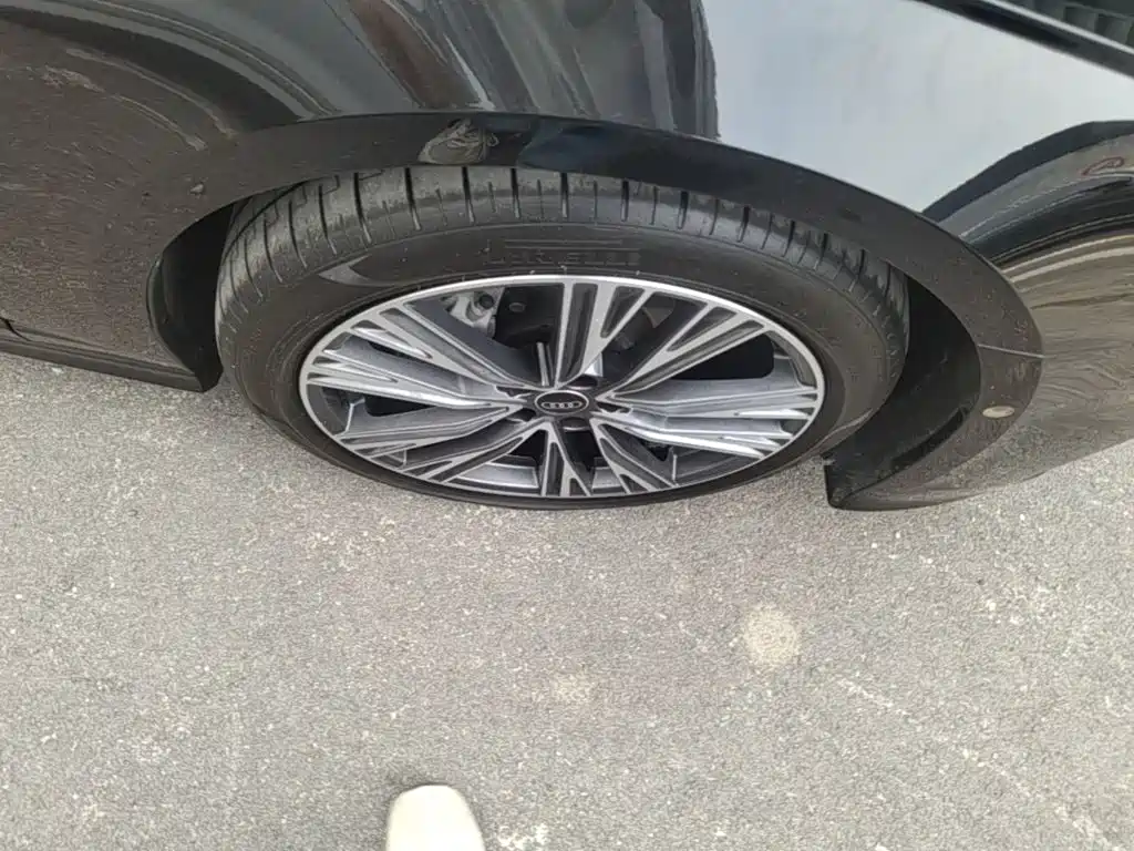 Audi A6L — миниатюра 12