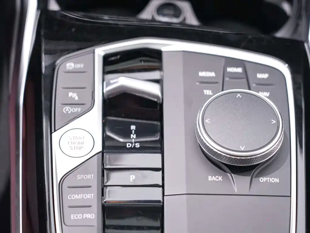 BMW 3 Series — миниатюра 17