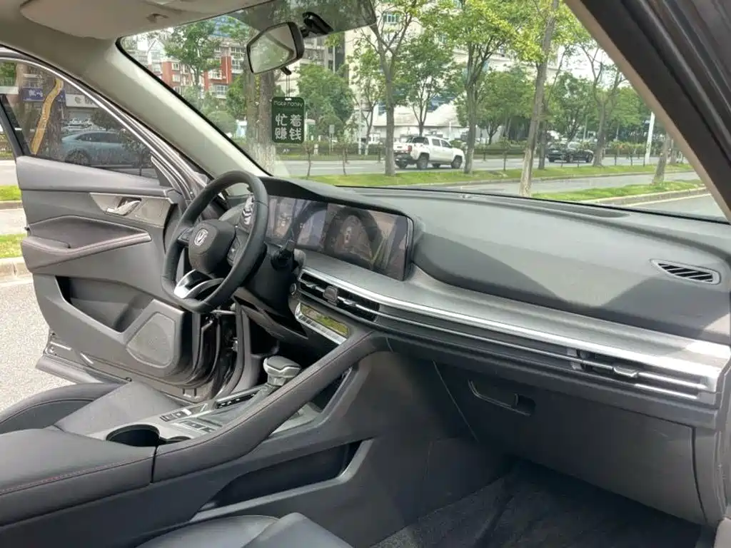 Changan CS35PLUS — миниатюра 11