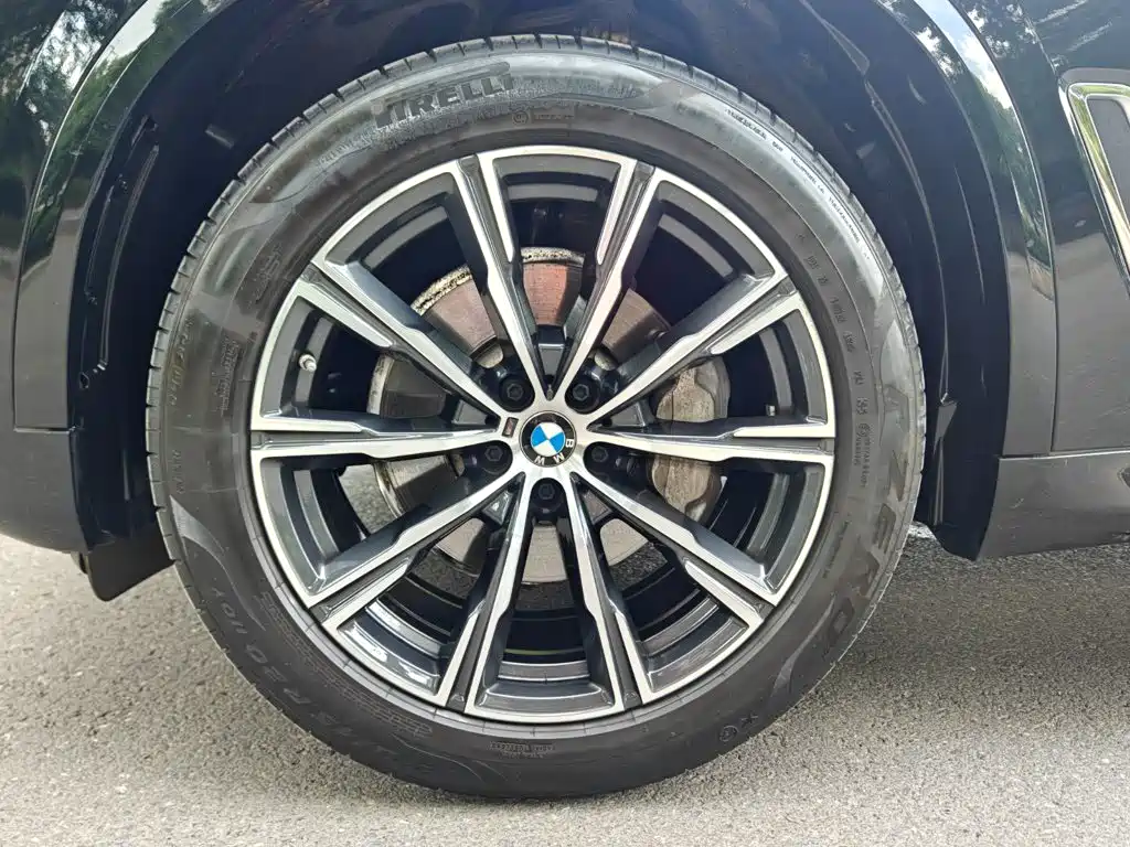 BMW X5 — миниатюра 17