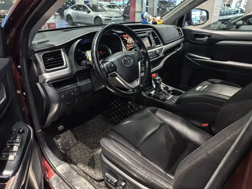Toyota Highlander — миниатюра 7