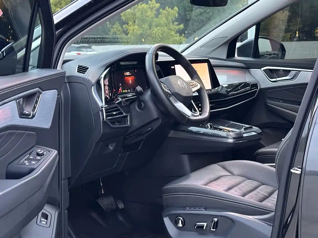 Volkswagen Viloran 2022 380TSI Luxury Pro 7 мест