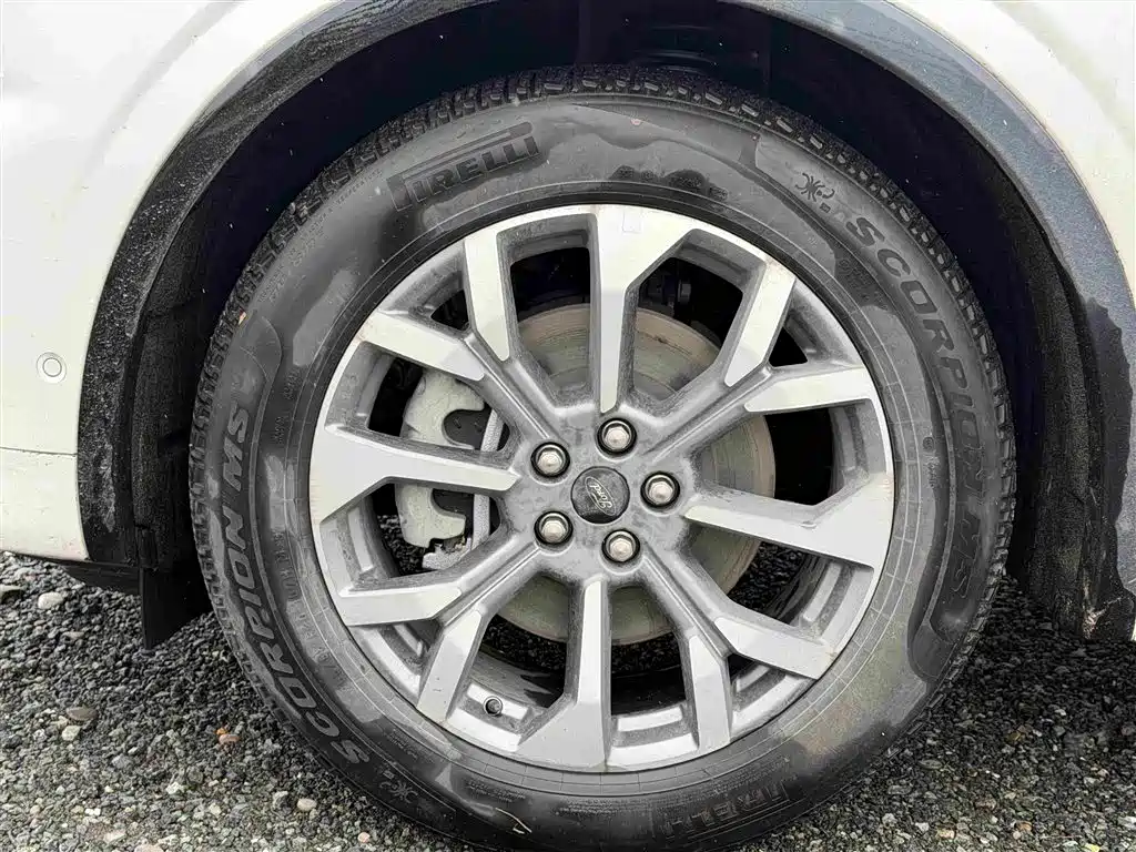 Ford Edge — миниатюра 15