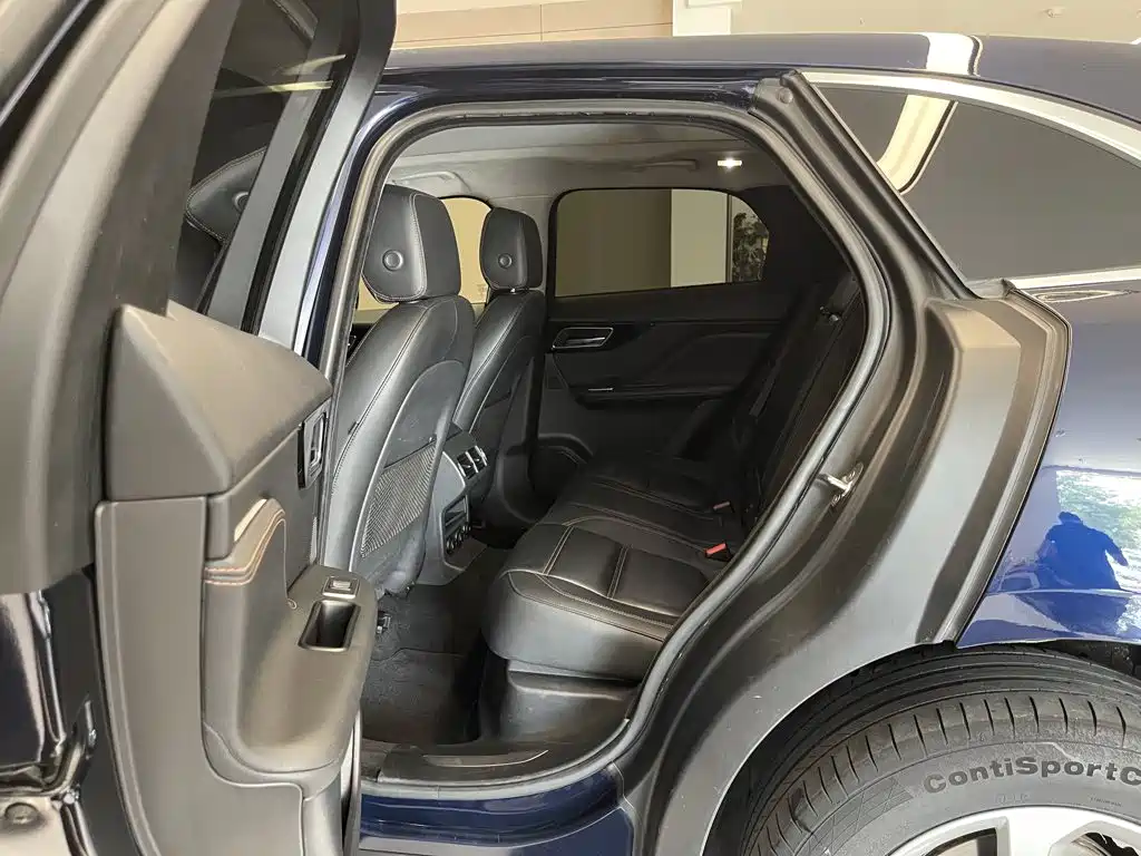 Jaguar F-PACE — миниатюра 19
