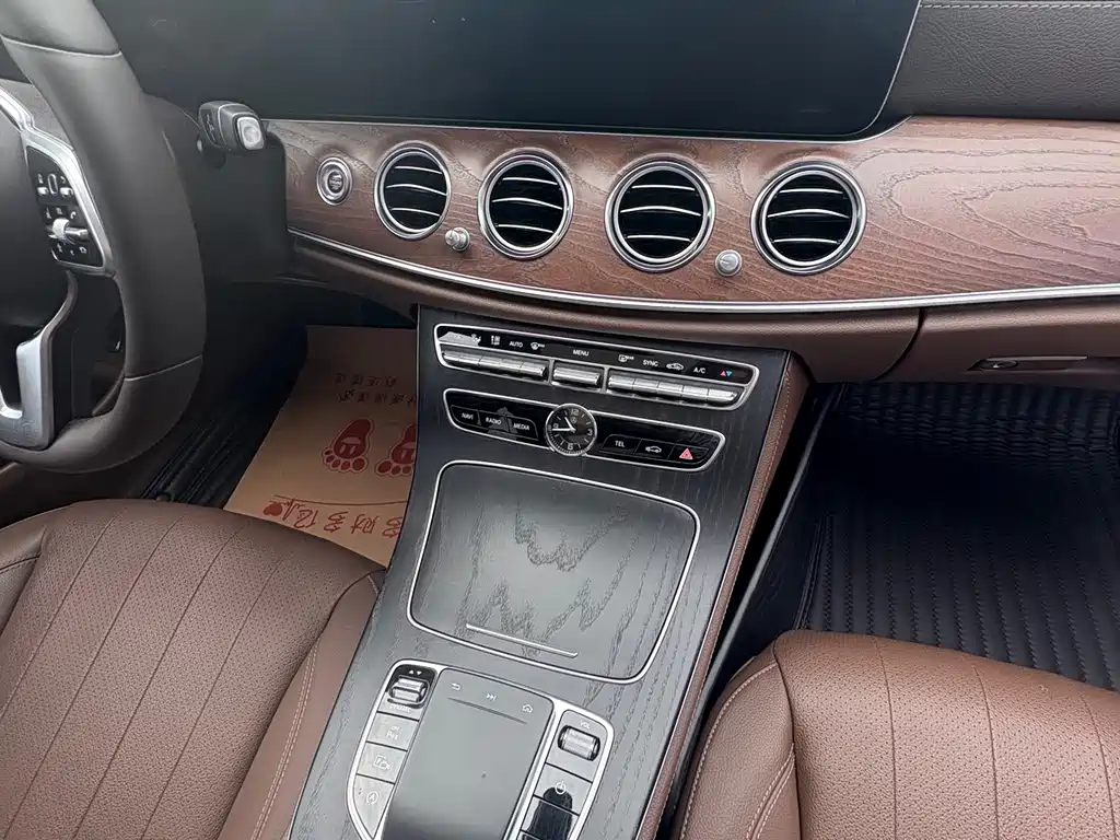 Mercedes-Benz E-Class E 2020 E 300 L Fashion