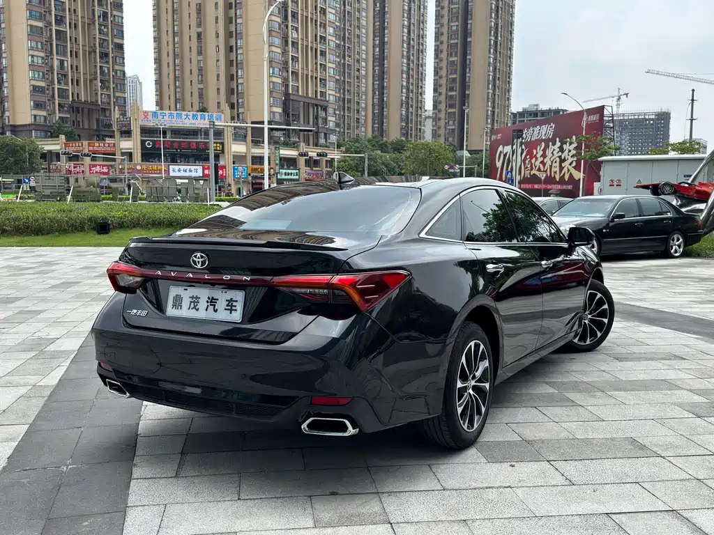 Toyota Avalon — миниатюра 7