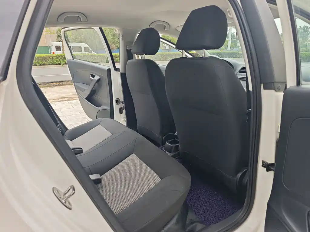 Volkswagen Polo — миниатюра 12