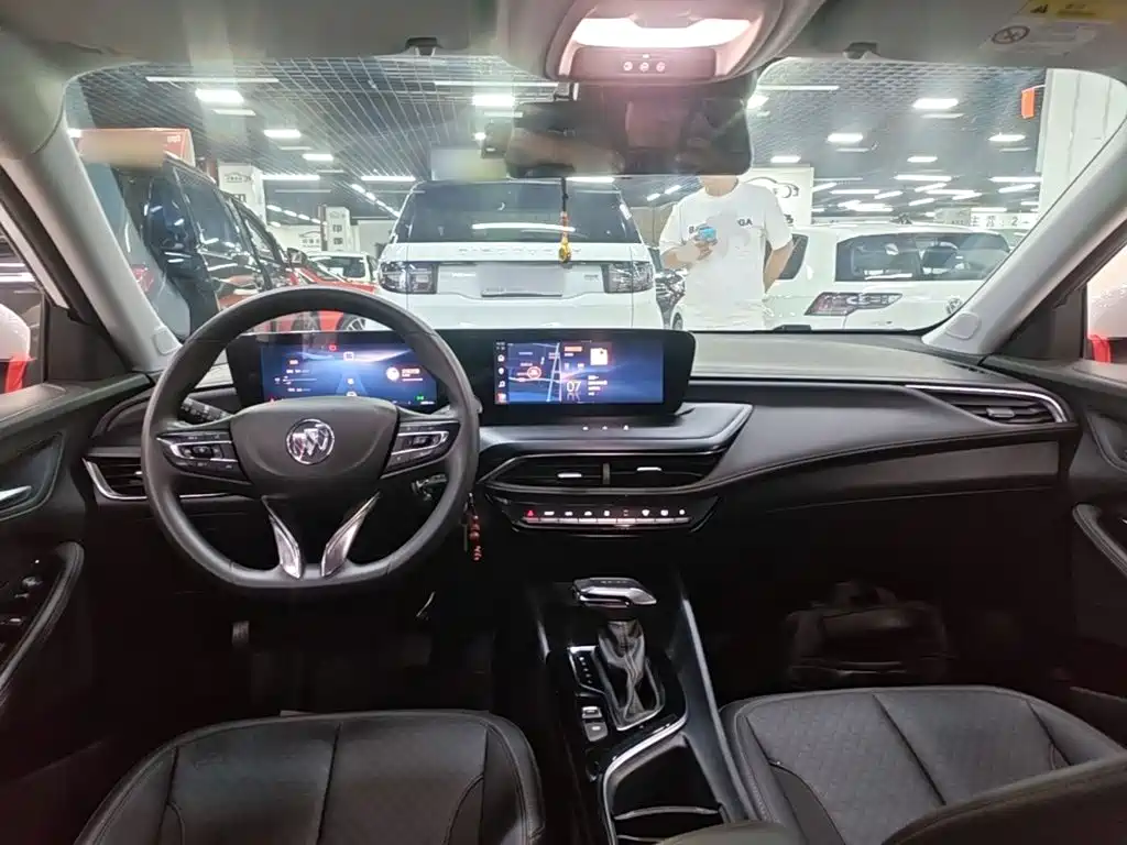 Buick Verano — миниатюра 10