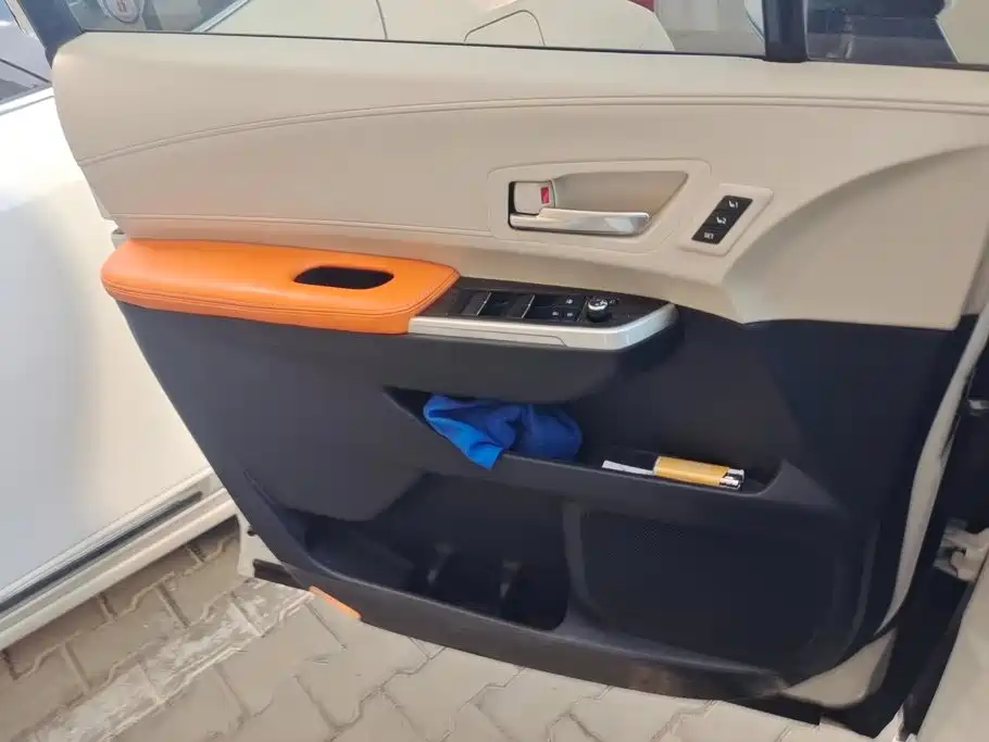 Toyota Sienna — миниатюра 7