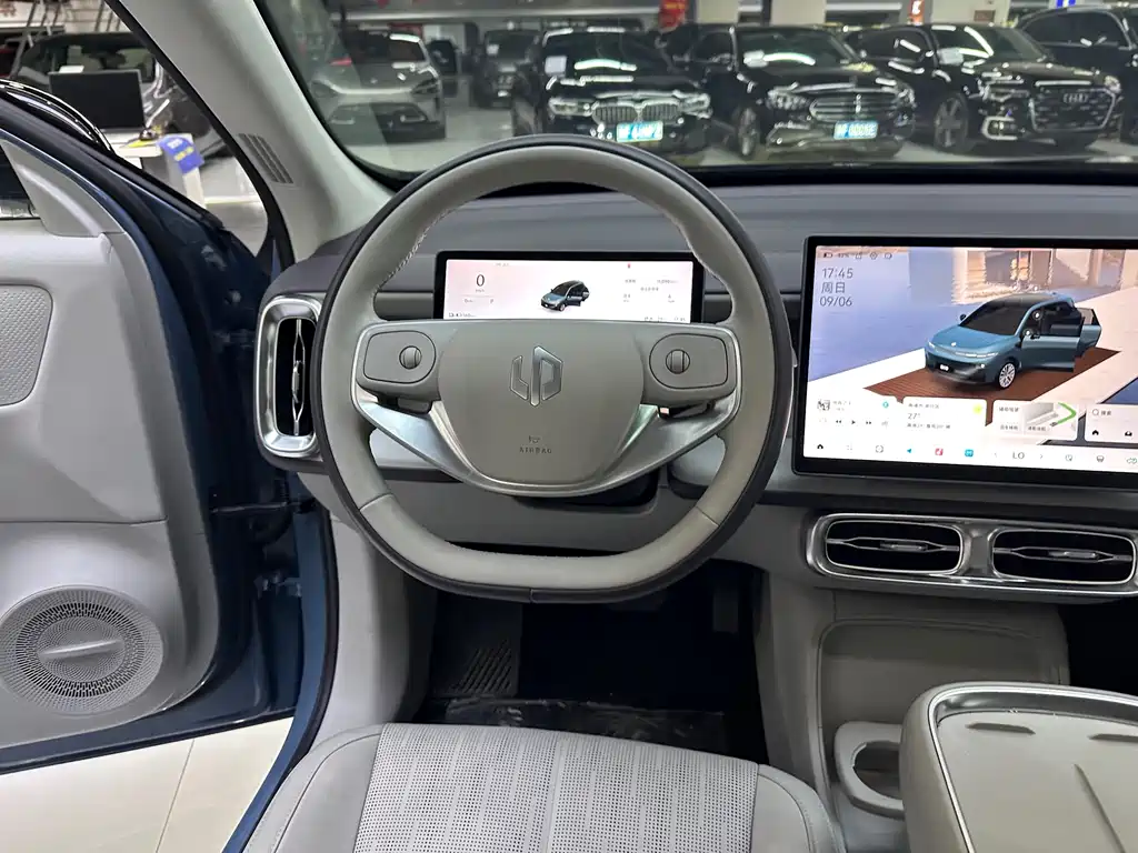 Leapmotor Leapmotor B10 — миниатюра 10
