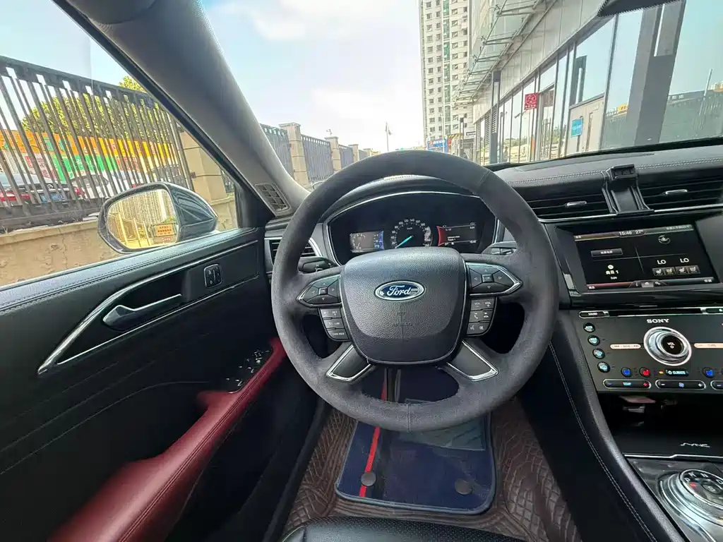 Ford Taurus — миниатюра 11