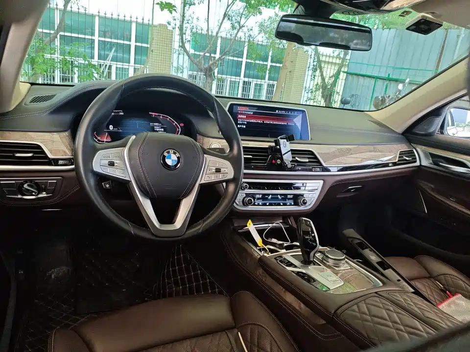 BMW 7 Series 7 2021 740Li Lead Luxury