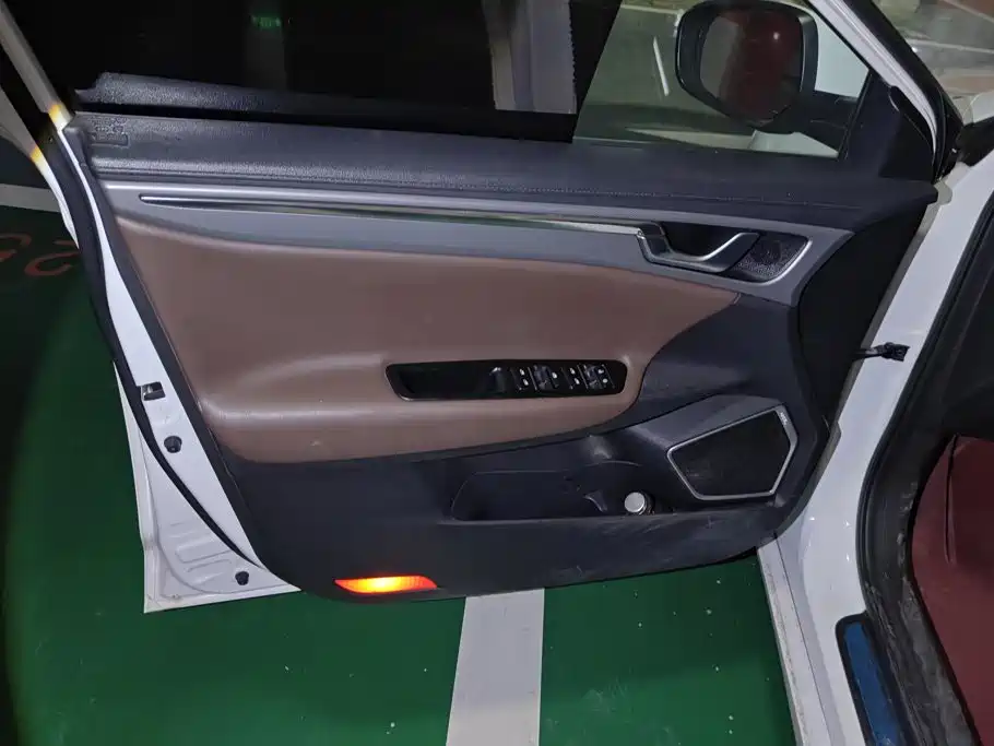 Geely Emgrand GL — миниатюра 7