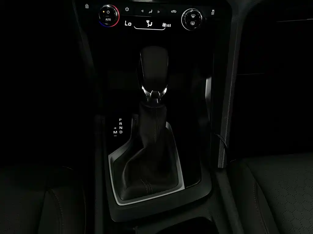 Chevrolet Volando — миниатюра 13