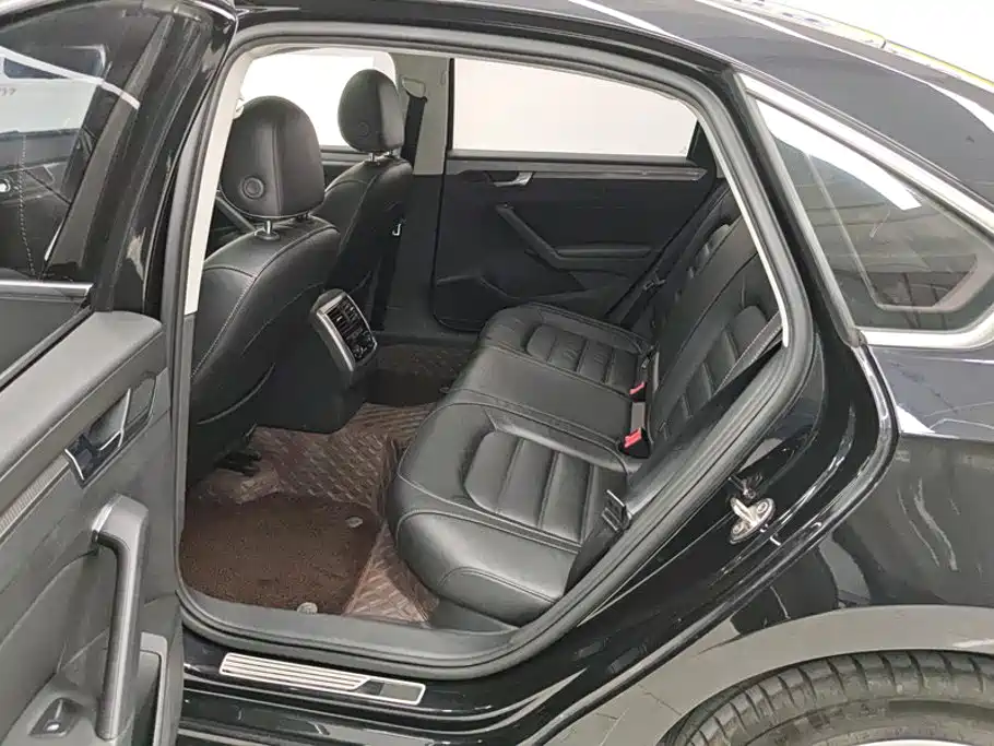 Volkswagen Passat — миниатюра 11