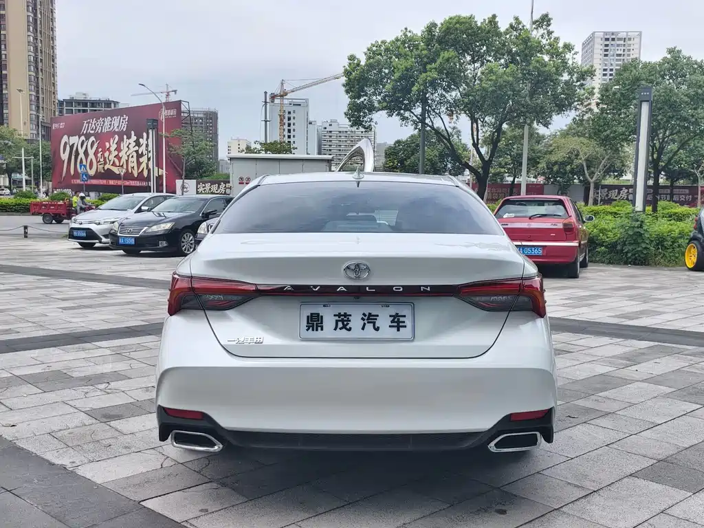 Toyota Avalon — миниатюра 4