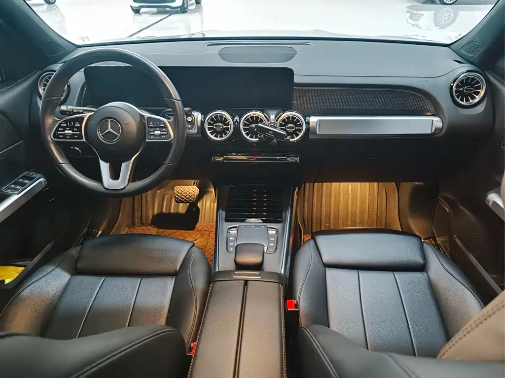 Mercedes-Benz GLB — миниатюра 4