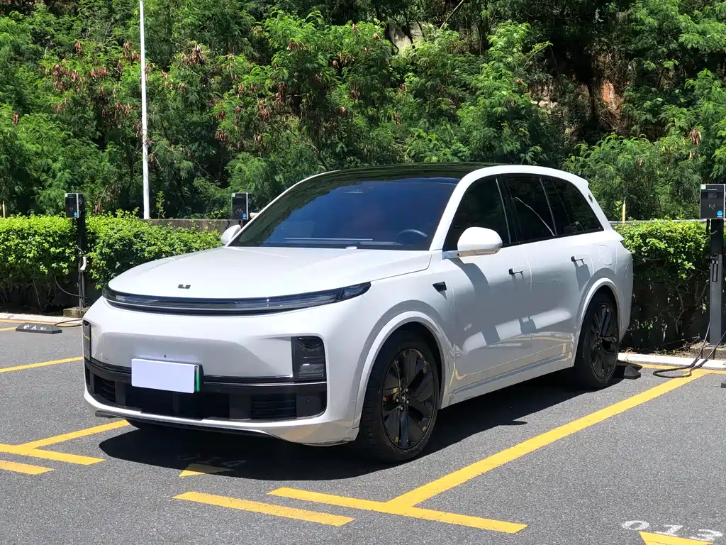 Li Auto L8 2023 Pro