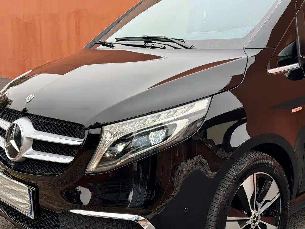 MERCEDES-BENZ V CLASS