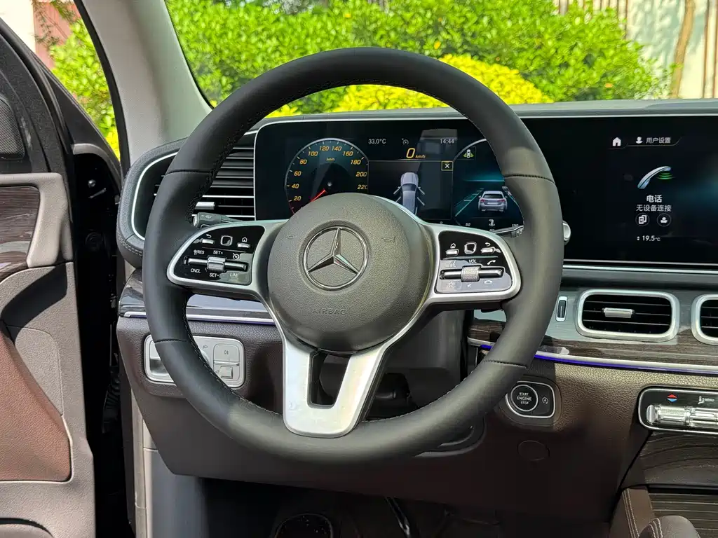 Mercedes-Benz GLE (Import) — миниатюра 9
