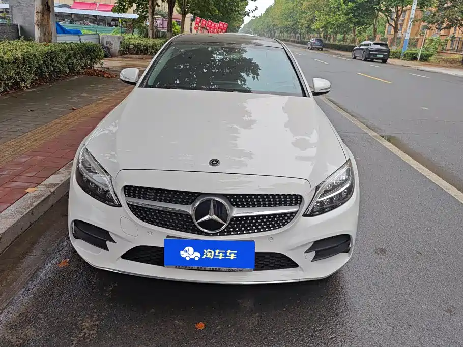 Mercedes-Benz C-Class — миниатюра 2