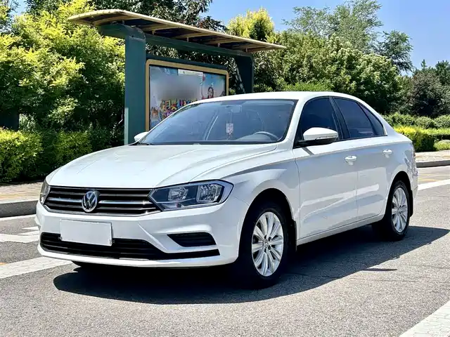 VOLKSWAGEN BORA 2020