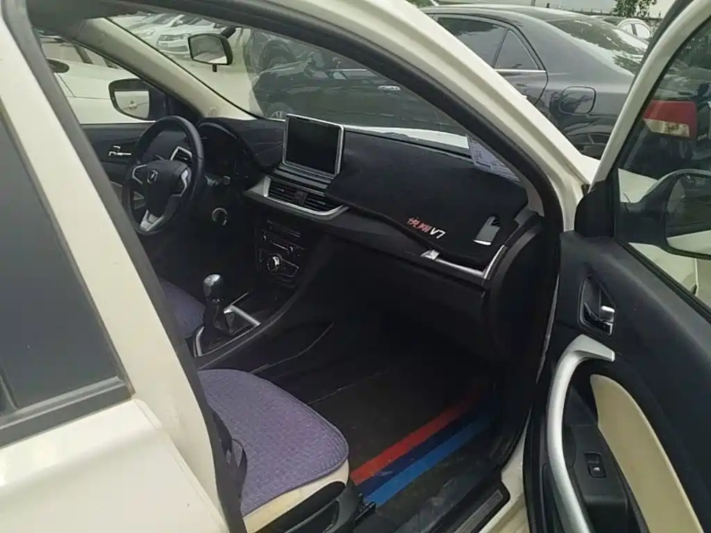Changan V7 — миниатюра 9