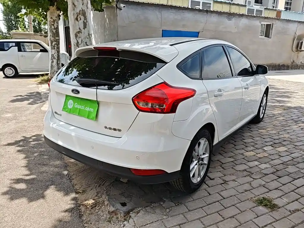Ford Focus — миниатюра 7