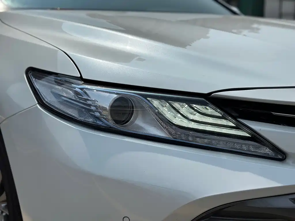 Toyota Camry — миниатюра 4