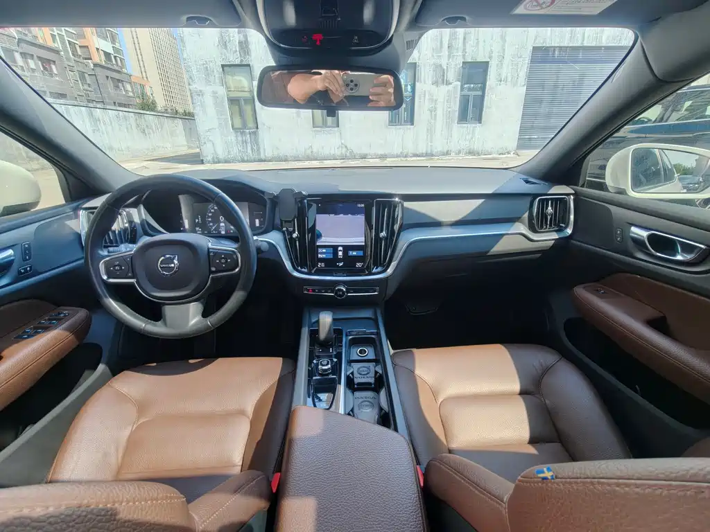 Volvo S60 — миниатюра 6