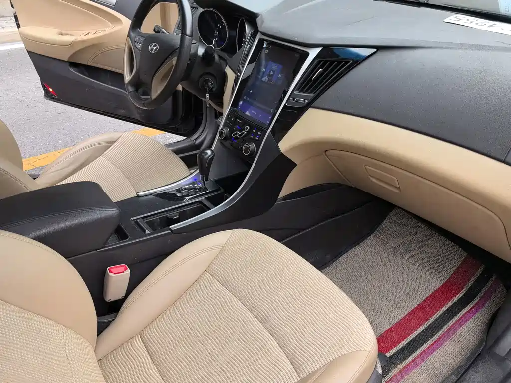 Hyundai Sonata — миниатюра 7