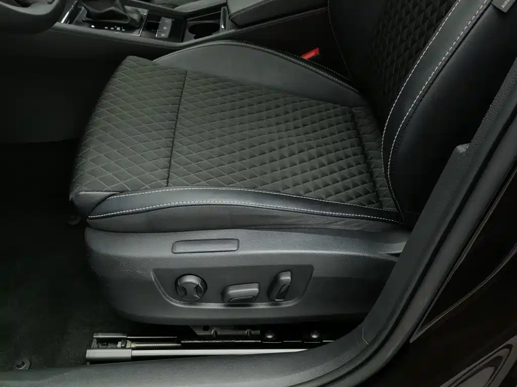Skoda Superb — миниатюра 20