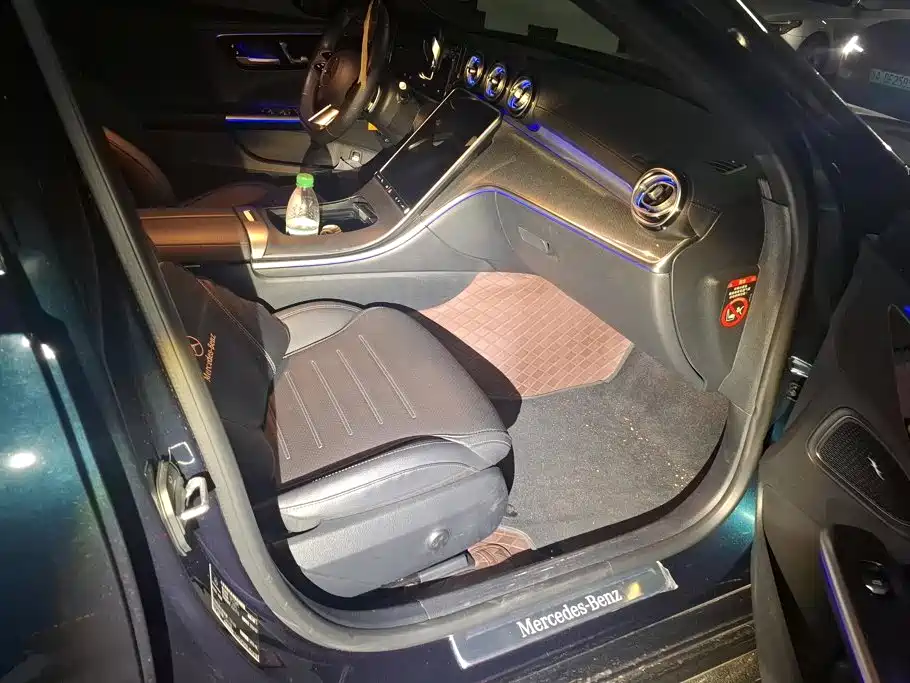 Mercedes-Benz C-Class — миниатюра 8