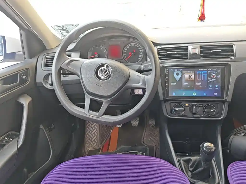 Volkswagen Santana — миниатюра 11