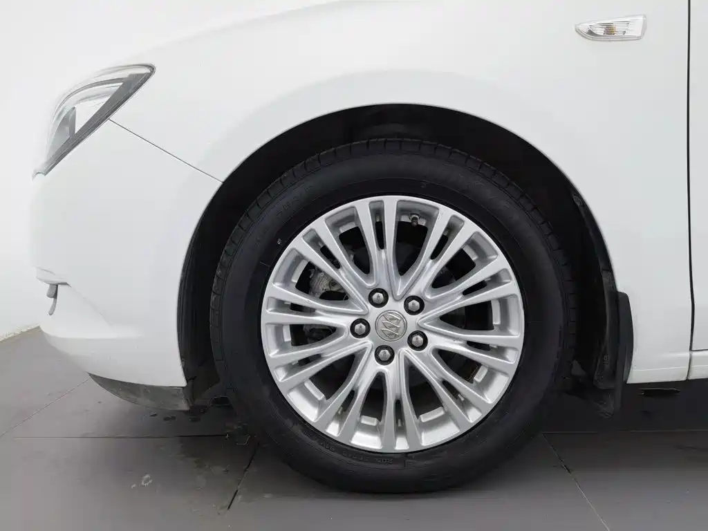 Buick Excelle — миниатюра 17