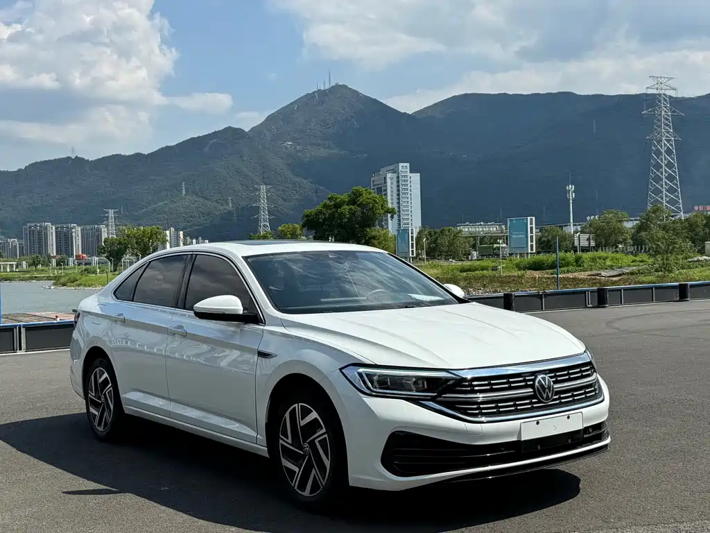 Volkswagen Sagitar — миниатюра 3